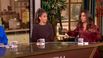 Cinq a Sept Lilly Tiered Shirt Dress usado por Alyssa Farah como se vio en The View el 28 de octubre de 2024