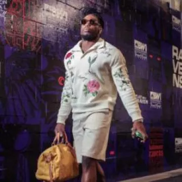 Dior Cream Floral Embroidered Mock Sweater porté par Derrick Henry sur le compte Instagram @ravens