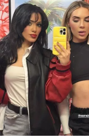 Urban Sophistication the Puffer Case in Butter Popcorn worn by Niki DeMartino on her Instagram Story on October 17, 2024