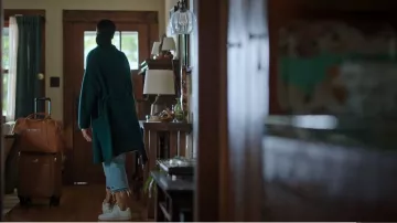 Veja Campo Sneakers Campo Sneakers worn by Andrea Freeman (Yaya DaCosta) as seen in The Lincoln Lawyer (S03E05)