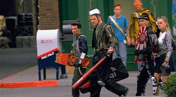 Ri­sing Sun Ho­ver­board used by Jason Scott Lee in Back to The Future Part II
