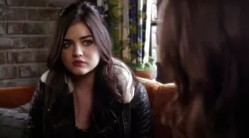 La veste d'Aria Montgomery (Lucy Hale) dans Pretty Little Liars S4E24