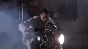 Angelina Jolie's Yamaha TRX 850 in Lara Croft - Tomb Raider