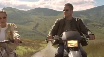 Honda XR 600 L de Tery Sheridan en Lara Croft Tomb Raider: La cuna de la vida