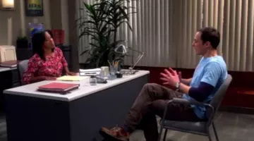 La lampe de bureau LEDs by Zeppelin dans The Big Bang Theory