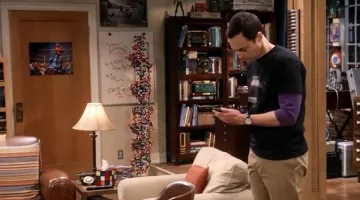 The module DNA in the apartment of Sheldon Cooper (Jim Parsons) in The Big Bang Theory