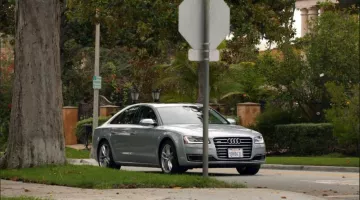El Audi A8 en modern family