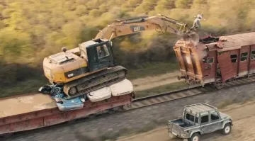 Caterpillar 320D L Hydraulic Excavator driven by James Bond (Daniel Craig) as seen in Skyfall