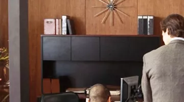 The clock Nelson saw in the office of Jim Carrey in Yes Man