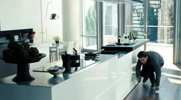 La lampe FLOS vue dans Transformers 3