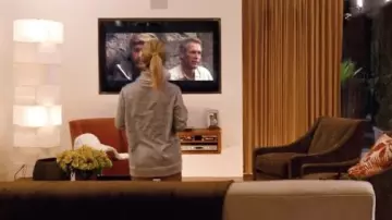The Noguchi paper floor lamp in Lauren Scott's (Reese Witherspoon) house in the movie Target