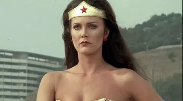 La versión de Night Mask de Wonder Woman (Lynda Carter) en Wonder Woman