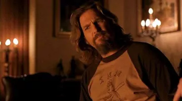 Kaoru Betto de Baseball Raglan T-shirt porté par Le Mec (Jeff Bridges) dans The Big Lebowski
