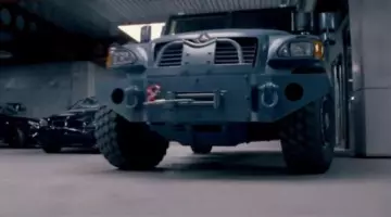 The In­ter­na­tio­nal MXT-MV in Fast and Furious 6