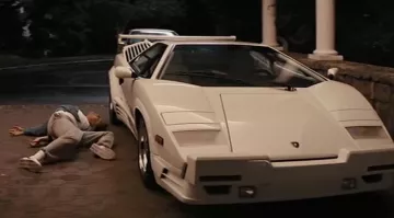 Blanc Lamborghini Countach entraînée par Jordan Belfort (Leonardo DiCaprio dans Le Loup De Wall Street
