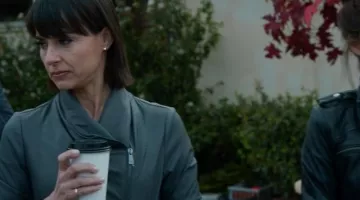 La veste Vince de Quinn King (Constance Zimmer) dans UnReal S02E03