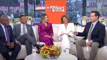 Pantalon large Veronica Beard Edia en ivoire porté par Hoda Kotb comme on le voit dans Today le 5 novembre 2024