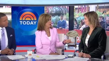 J. Crew Alexandra Velvet Blazer in Forest Dusk worn by Christine Romans as seen in Today on  November 6, 2024