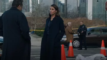 Manteau Max Mara Elisa porté par Erin Reagan (Bridget Moynahan) tel qu’on le voit dans Blue Bloods (S14E12)