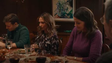 Bella Dahl Dolby Blouse portée par Eddie Janko (Vanessa Ray) comme on le voit dans Blue Bloods (S14E12)