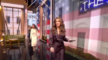Vestido de seda Veronica Beard Otis usado por Alyssa Farah como se vio en The View el 5 de noviembre de 2024