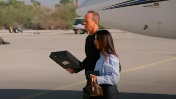 Louis Vuitton Speedy 20 Bandouliere usado por Lisa Barlow como se ve en The Real Housewives of Salt Lake City (S05E08)