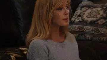 Wardrobe from Yellowstone: Beth Dutton (Kelly Reilly) wears grey top in season 5, episode 9
