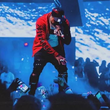 Dsquared2 Red Sleeve Logo Zip Hoodie worn by Yo Gotti on the Instagram account @yogotti1_fans