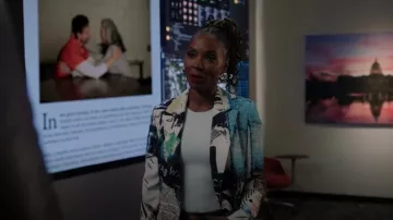 Alice + Olivia Denny Blazer en crêpe imprimé porté par Gabi Mosely (Shanola Hampton) comme on le voit dans Found (S02E03)