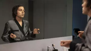 Wardrobe of La Máquina TV series: Andy (Diego Luna) wears Silk Robe in season 1