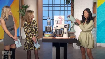Ulla Johnson Vestido Salima en barroco usado por Natalie Morales como se vio en The Talk el 11 de noviembre de 2024