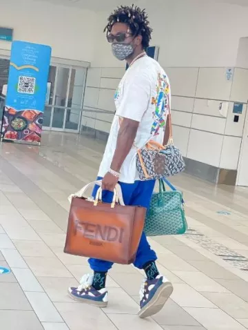 Lanvin Purple & White Curb Sneakers portées par Saint Jhn sur le compte Instagram @saint._.jhn