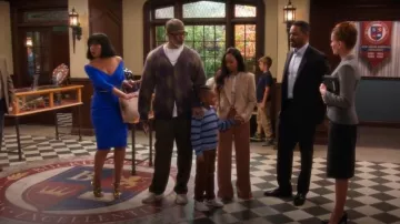 Agujas Cárdigan cepillado con patrón de argillo usado por Poppa (Damon Wayans) como se ve en la casa de Poppa (S01E04)