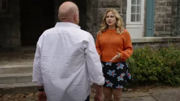 Compañía Fantástica Calatea Black Floral Print Short Skirt worn by Samantha (Rose McIver) as seen in Ghosts (S04E02)
