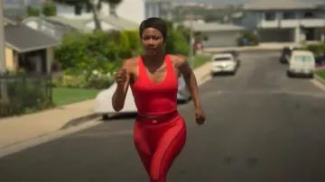Alo Yoga Airlift High Waist Line up Legging usado por Jax Stewart (Emayatzy Corinealdi) como se ve en Duda Razonable (S02E10)