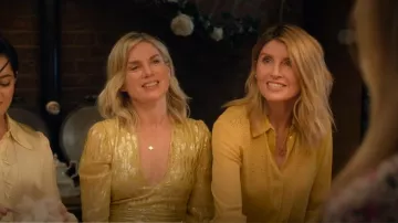 Camisa de seda Gerogette de Max Mara usada por Eva Garvey (Sharon Horgan) como se ve en Bad Sisters (T02E01)