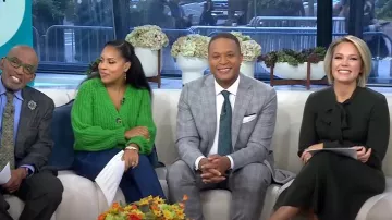 Cárdigan con cuello en V de H&M usado por Sheinelle Jones como se ve en Today el 12 de noviembre de 2024