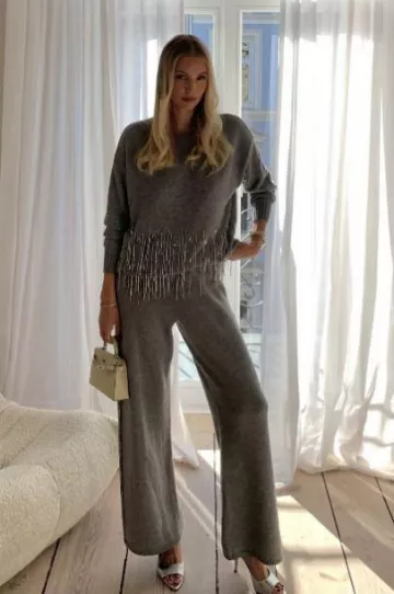 Hermès Mini Kelly Craie worn by Leonie Hanne on her Instagram Story on November 8, 2024