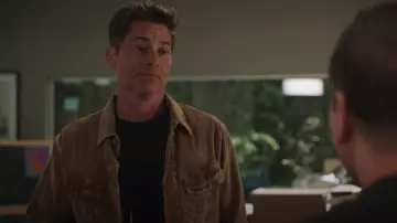 Polo Ralph Lauren Veste camionneur en velours côtelé extensible portée par Owen Strand (Rob Lowe) comme on le voit dans 9-1-1 : Lone Star (S05E01)