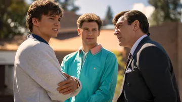 Monsters TV series: Erik Menendez (Cooper Koch) is wearing Turquoise Zip Jacket in season 1