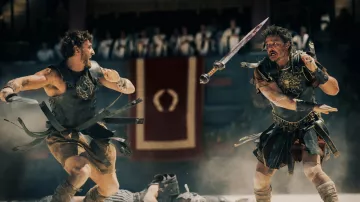 Armas de la película Gladiador II: Marco Acacio (Pedro Pascal) usa una espada romana
