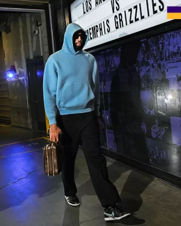 Nike Dunk Low x Diamond Supply Black Diamond portée par Anthony Davis sur le compte Instagram @lakers