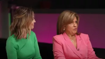 Cinq a Sept Kris Blazer de manga fruncida y doble calzón usado por Hoda Kotb como se ve en Today el 14 de noviembre de 2024