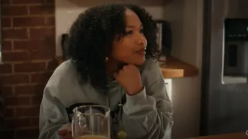 Sweat à capuche Collina Strada Heart porté par Delilah (Laya DeLeon Hayes) comme on le voit dans The Equalizer (S05E04)