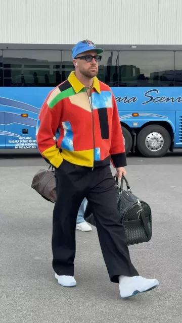 Jordan 11 Retro Columbia Blue worn by Travis Kelce on the Instagram account @chiefs