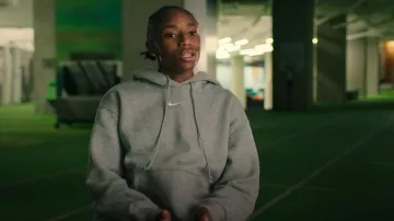 Nike Sportswear Phoenix Fleece Women's Oversized Pullover Hoodie worn by Melissa Jefferson as seen in SPRINT (S02E01)
