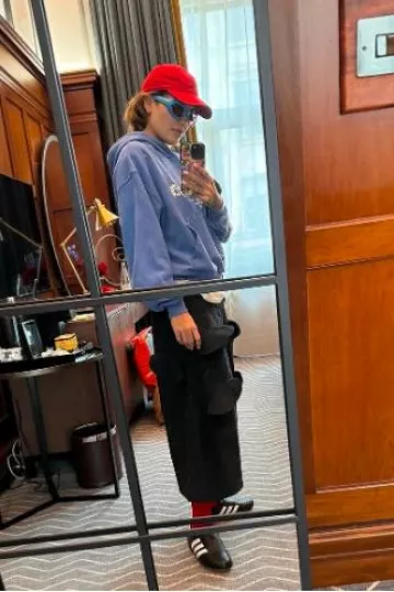 Lunettes de soleil Marni Field Of Rushes portées par Rita Ora sur son post Instagram le 15 novembre 2024