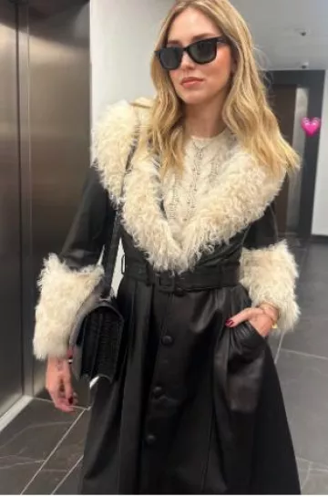 Suéter de lana y cachemira de punto trenzado blanco Max Mara Maestro usado por Chiara Ferragni en su publicación de Instagram el 10 de noviembre de 2024
