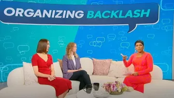 Robe colonne en zèbre ton sur ton Mac Duggal portée par Tamron Hall telle qu’elle a été vue lors du spectacle de Tamron Hall le 20 novembre 2024