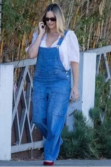 Free People Luna Top worn by Margot Robbie in Venice Beach on November 4, 2024